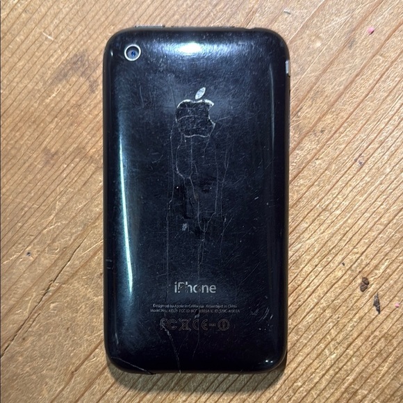 iPhone - Picture 2 of 3